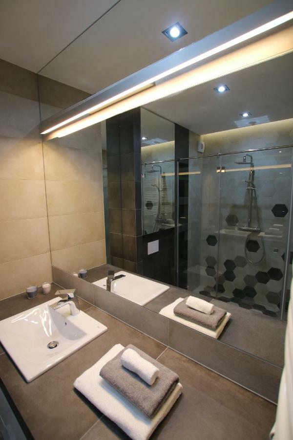 Apartament "Park Lotnikow" Krakau Buitenkant foto