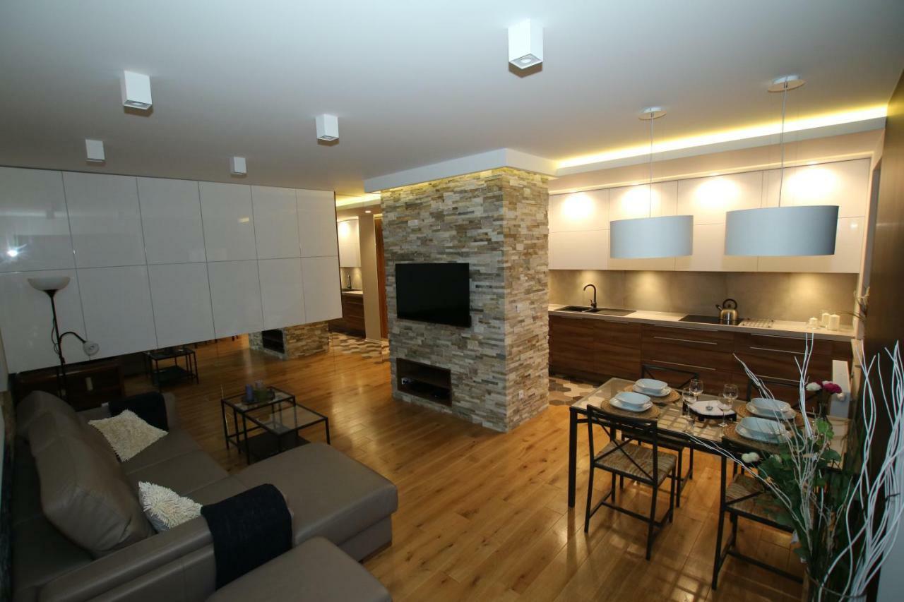 Apartament "Park Lotnikow" Krakau Buitenkant foto