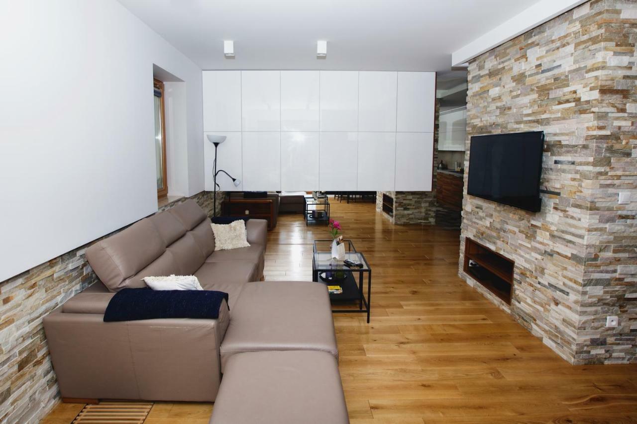 Apartament "Park Lotnikow" Krakau Buitenkant foto