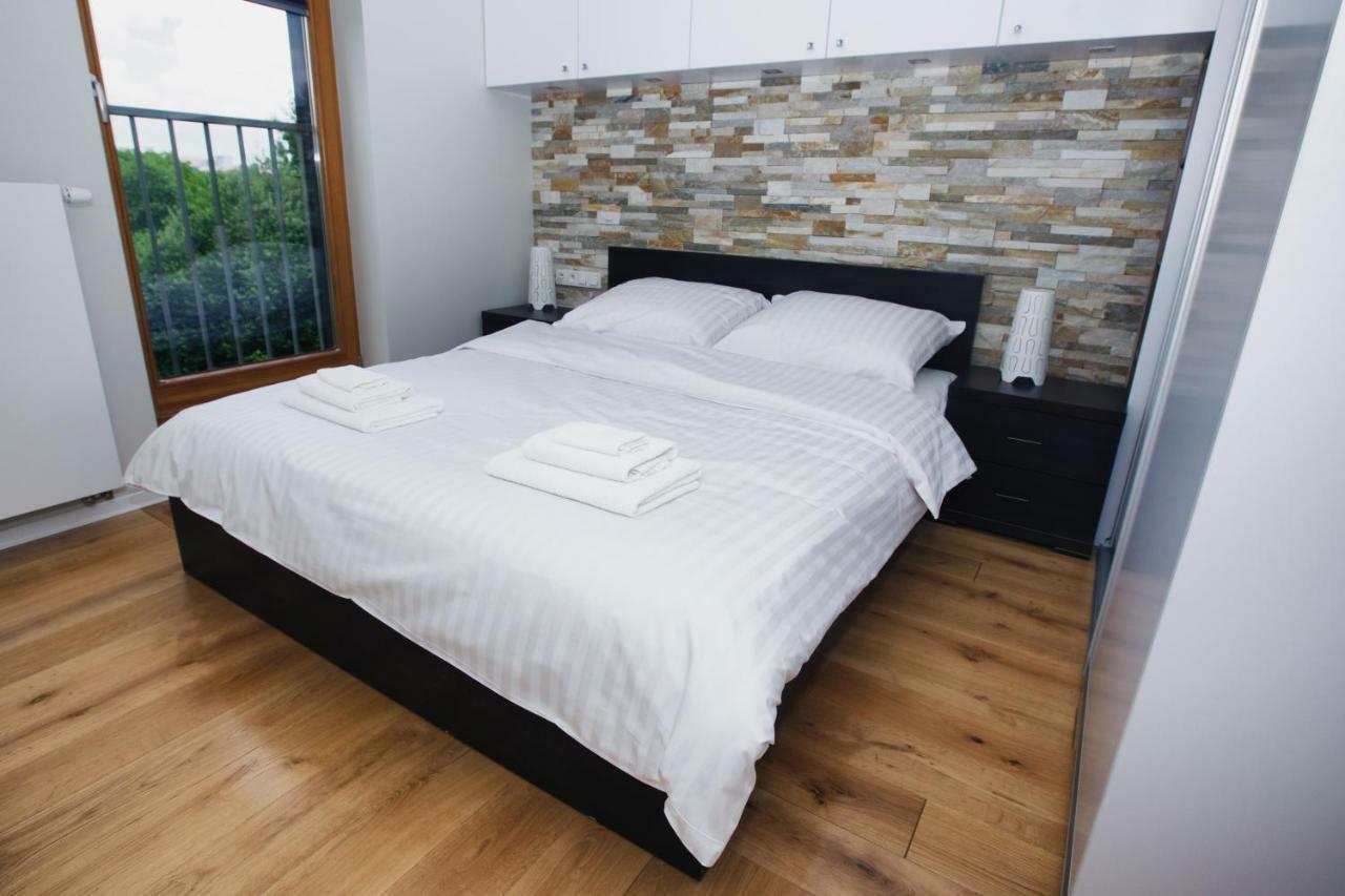 Apartament "Park Lotnikow" Krakau Buitenkant foto